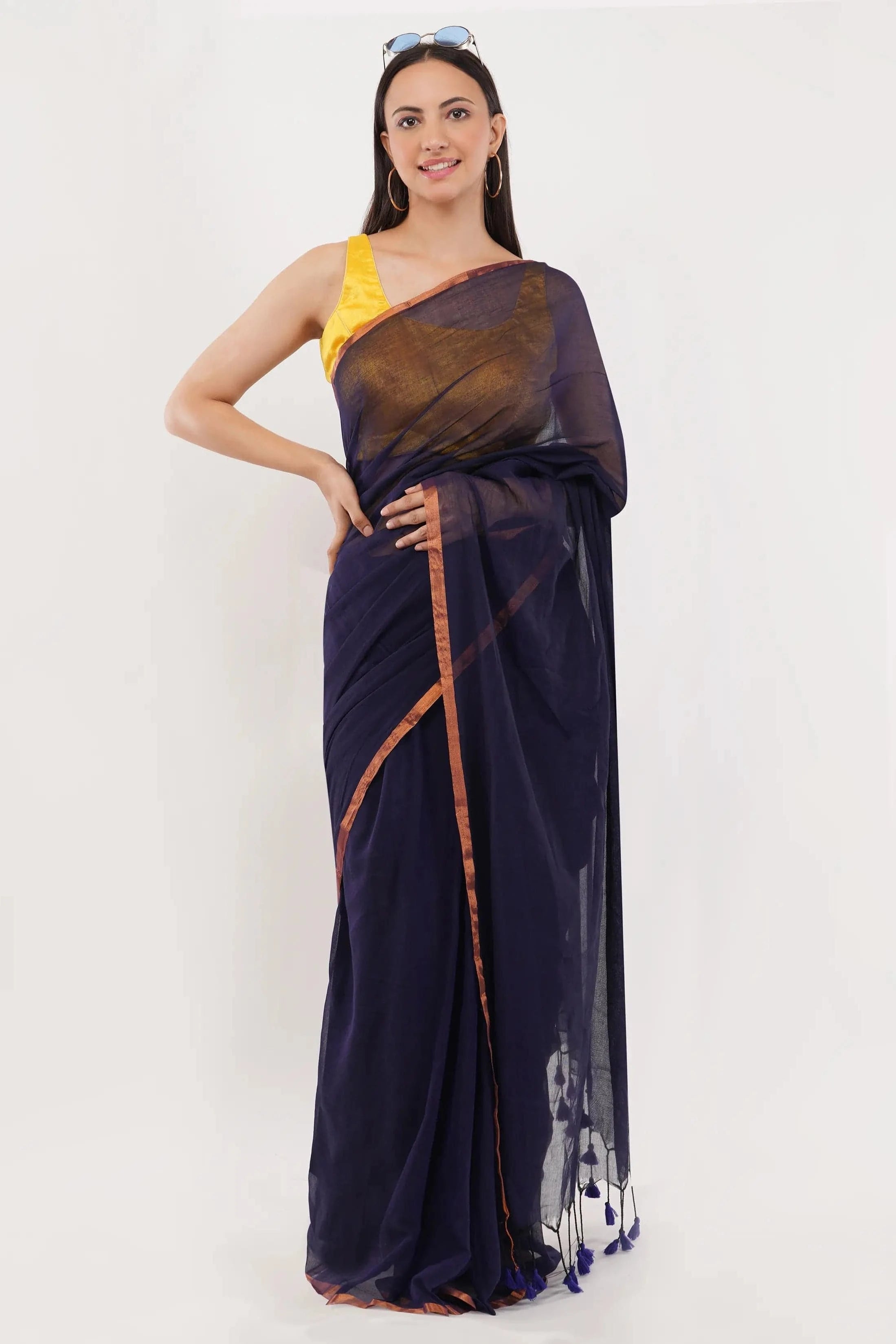 Women Blue Mul Cotton Saree With UnStiched Blouse