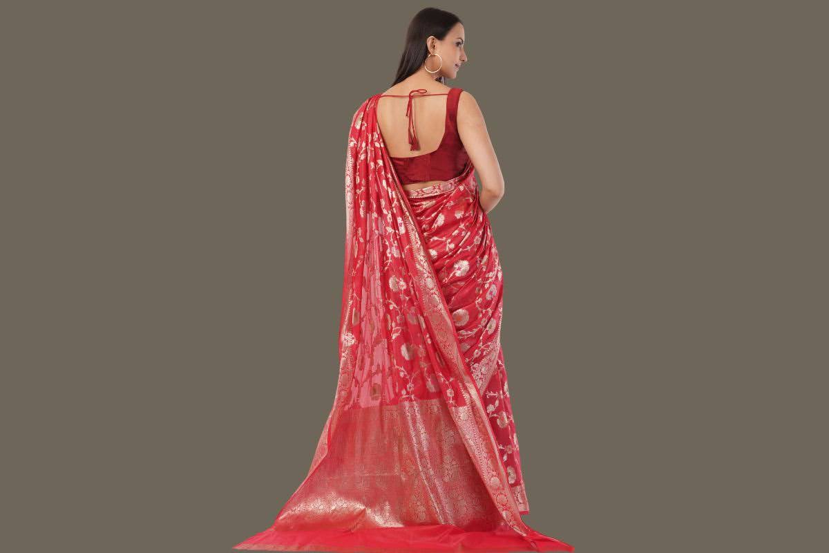 Top 9 Summer Sarees Perfect for Wedding Ceremonies