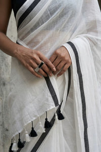 Monochrome Void | Mul Cotton | Indidha Saree