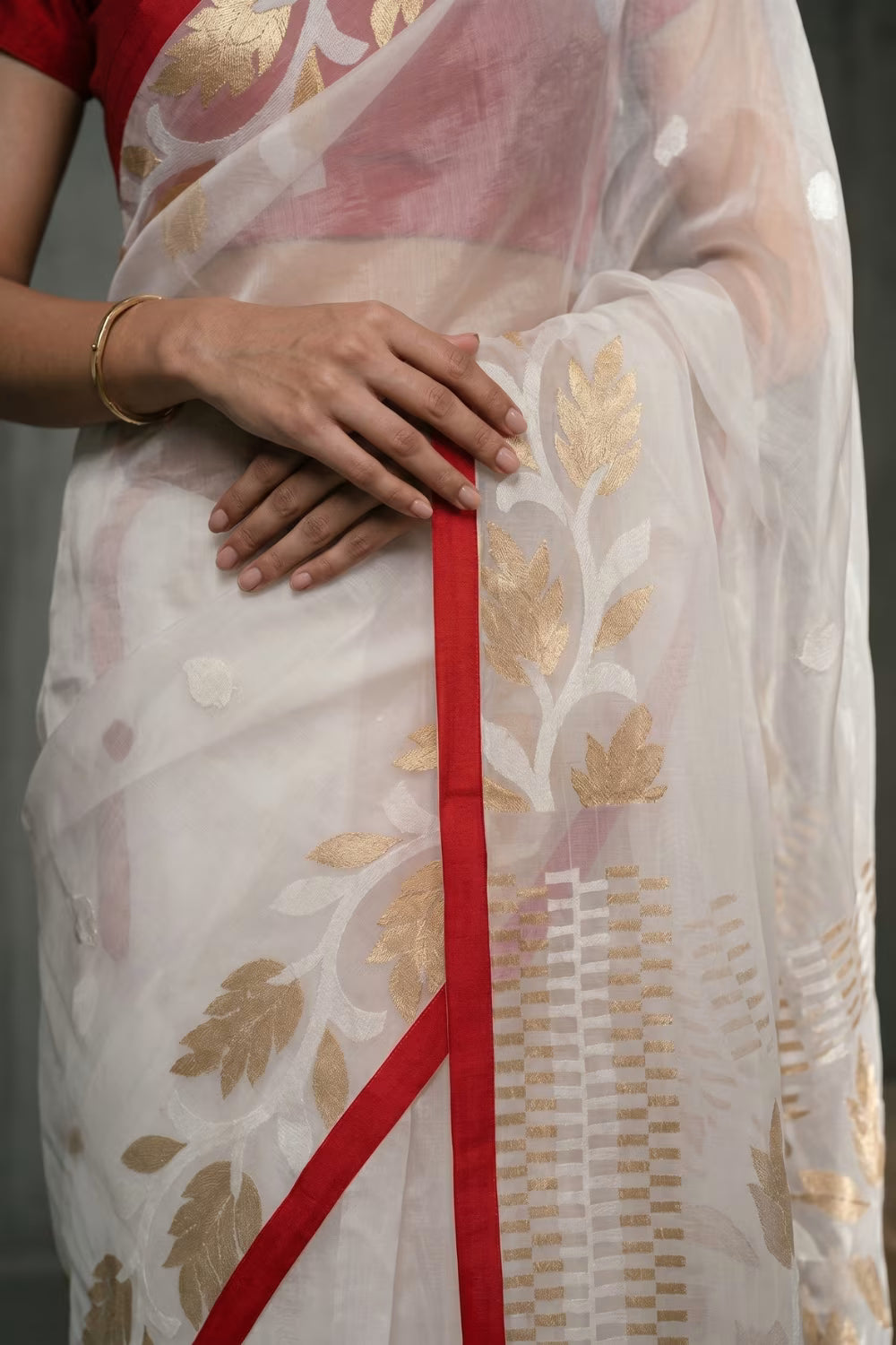 NOOR-E-NAZAKAT | Muslin Jamdani | Indidha Saree