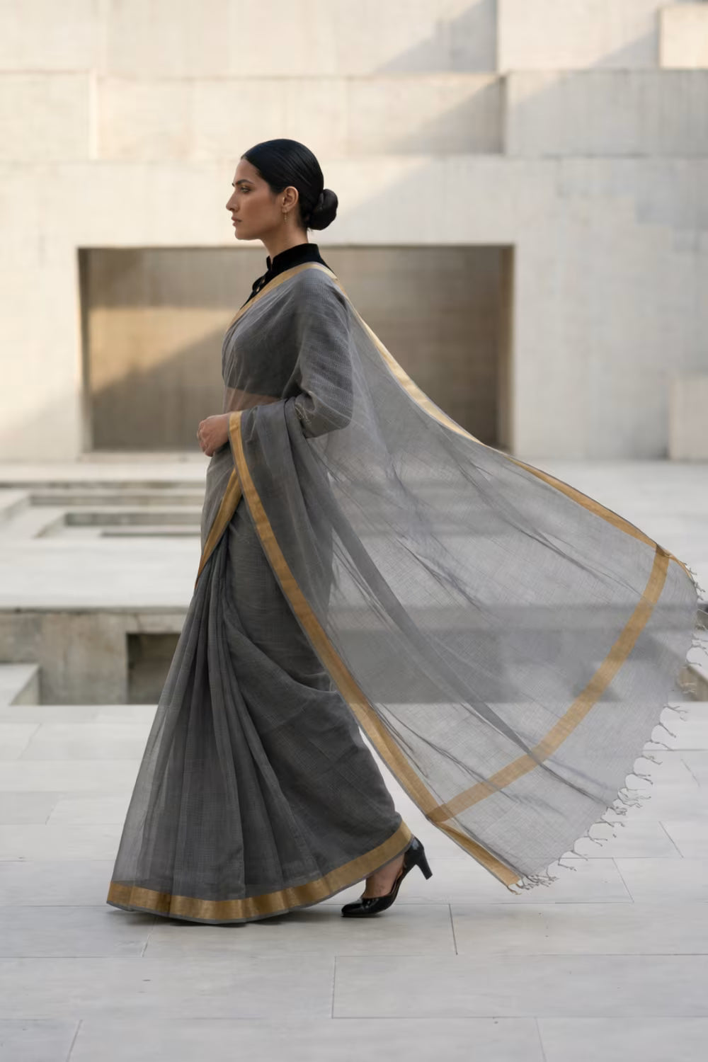 CHARCOAL ASH | Kota Doria | Indidha Saree