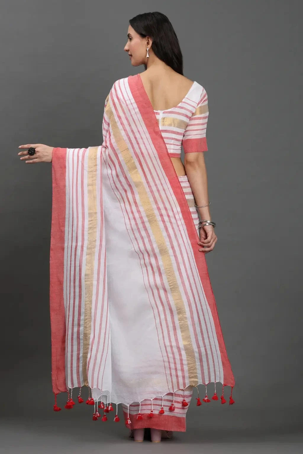 GULABI NOOR | Pure Cotton | Indidha Saree -  Gulaabi Noor - Blush Pink Handloom Cotton Saree | Indidha  Shop Gulaabi Noor – a pure cotton handloom saree with blush pink, gold, and white stripes. Soft, breezy, and elegant—perfect for summer wear. Only at Indidha.