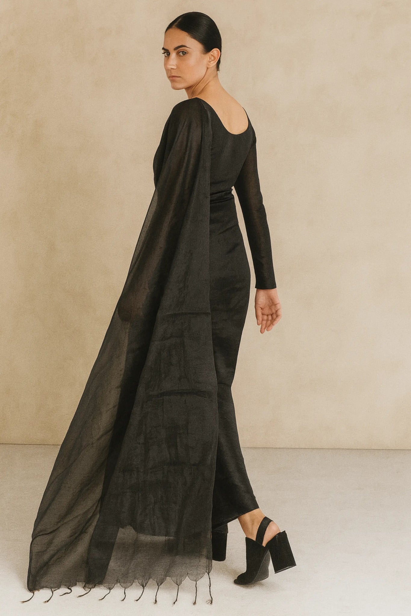 CHARCOAL DUST | Handloom Tissue | Indidha Saree