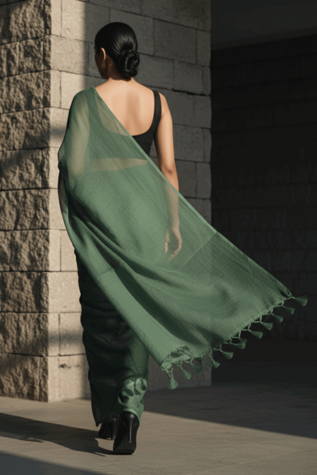Dark Grace | Handloom Mul Cotton | Indidha Saree