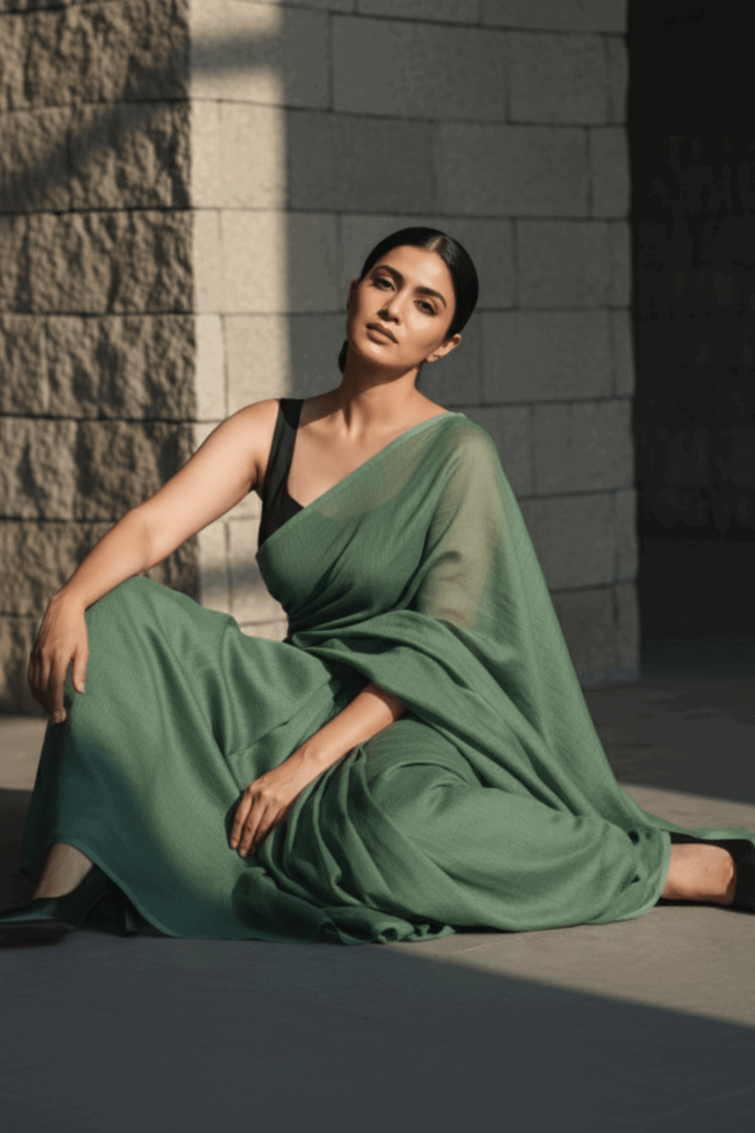 Dark Grace | Handloom Mul Cotton | Indidha Saree