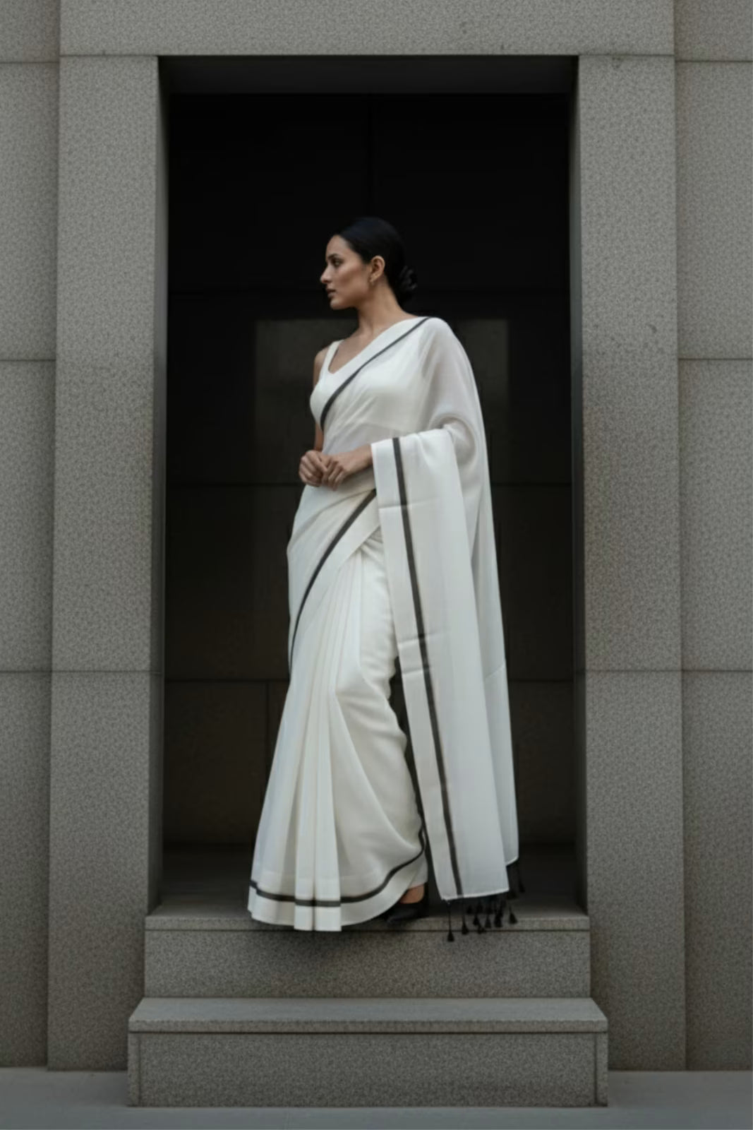 City Monochrome | Mul Cotton | Indidha Saree