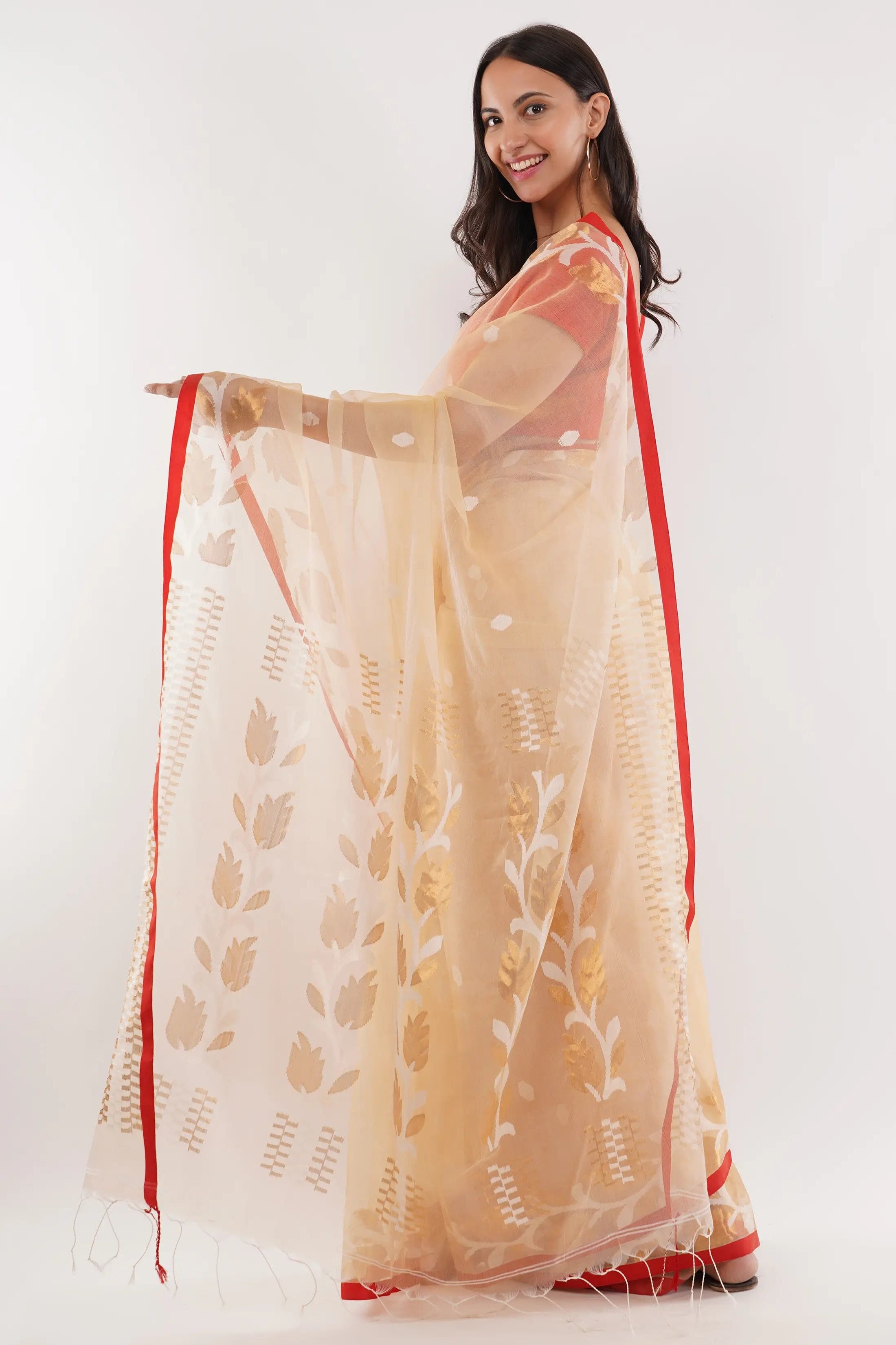 Puja Malakar, Fulia Saree GULZAR MUSLIN MAGIC | Pure Muslin Jamdani | Indidha Saree
