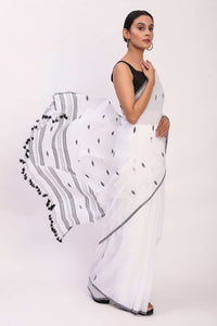 The Quiet Frame | Mul Cotton | Indidha Saree